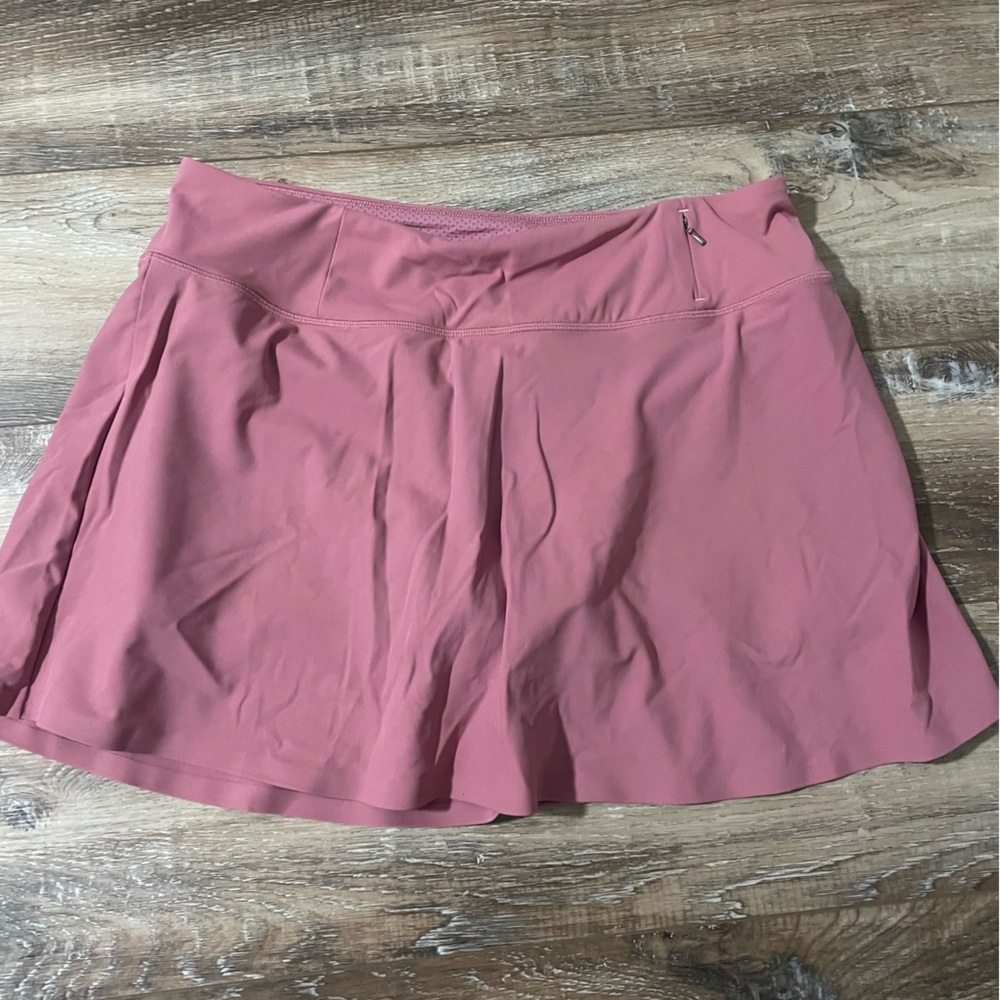 Women’s tennis skort (skirt with shorts)